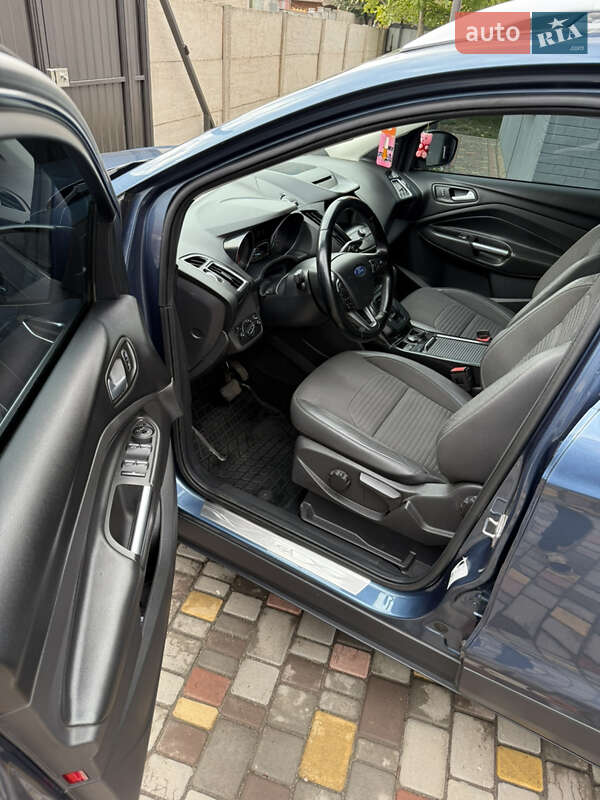 Внедорожник / Кроссовер Ford Kuga 2019 в Кривом Роге