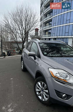 Внедорожник / Кроссовер Ford Kuga 2011 в 