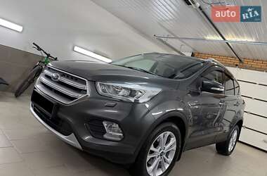 Позашляховик / Кросовер Ford Kuga 2019 в Вінниці