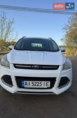 Внедорожник / Кроссовер Ford Kuga 2013 в 