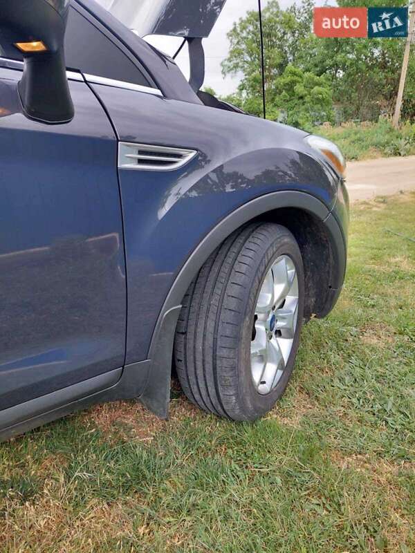 Внедорожник / Кроссовер Ford Kuga 2011 в Кропивницком