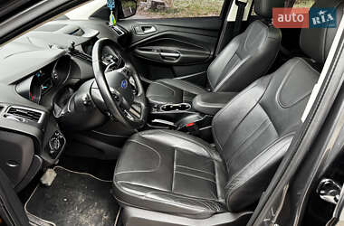 Внедорожник / Кроссовер Ford Kuga 2015 в 