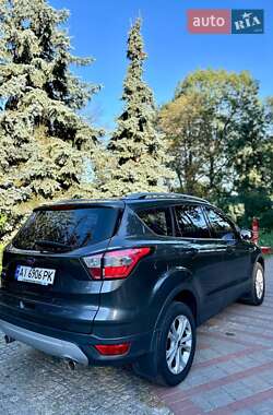 Внедорожник / Кроссовер Ford Kuga 2019 в 