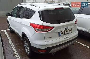 Внедорожник / Кроссовер Ford Kuga 2015 в 