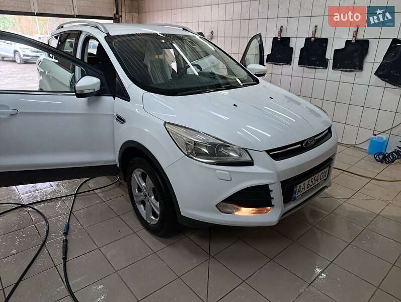 Внедорожник / Кроссовер Ford Kuga 2015 в Киеве