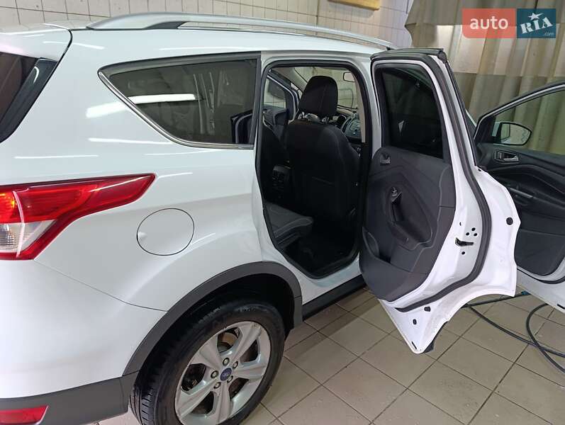 Внедорожник / Кроссовер Ford Kuga 2015 в Киеве