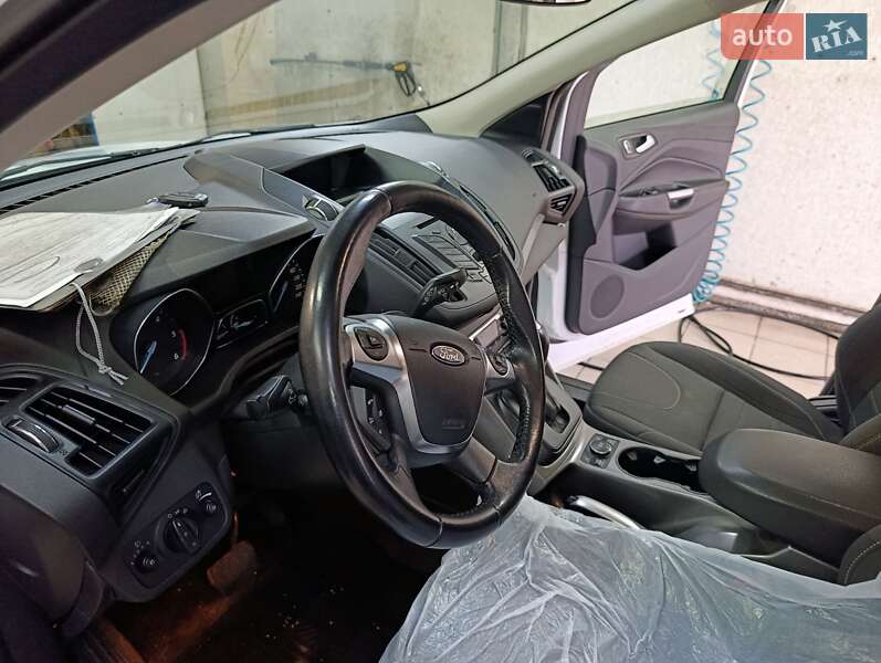 Внедорожник / Кроссовер Ford Kuga 2015 в Киеве