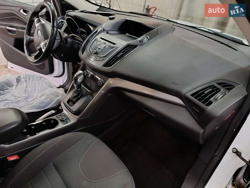 Внедорожник / Кроссовер Ford Kuga 2015 в Киеве