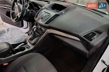 Внедорожник / Кроссовер Ford Kuga 2015 в 