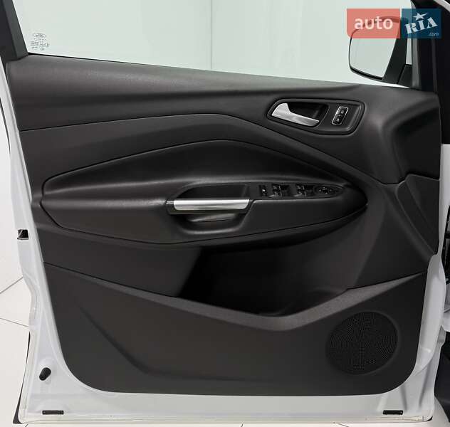 Внедорожник / Кроссовер Ford Kuga 2015 в Одессе фото 31 Внедорожник / Кроссовер Ford Kuga 2015 в Одессе