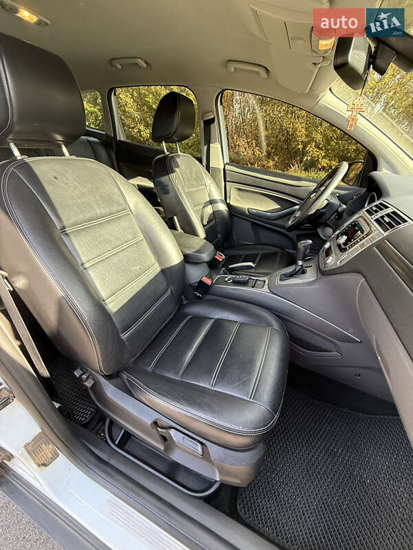 Внедорожник / Кроссовер Ford Kuga 2011 в Харькове
