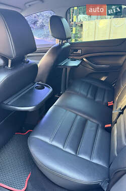 Внедорожник / Кроссовер Ford Kuga 2011 в 