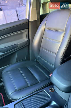 Внедорожник / Кроссовер Ford Kuga 2011 в 