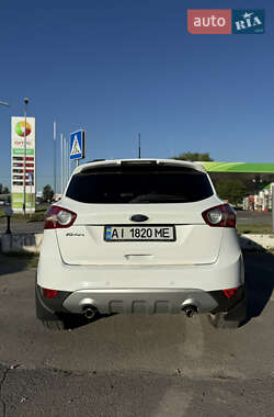 Внедорожник / Кроссовер Ford Kuga 2011 в 