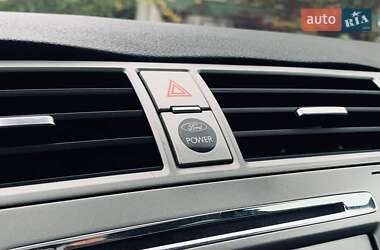 Внедорожник / Кроссовер Ford Kuga 2009 в 
