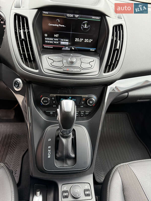 Внедорожник / Кроссовер Ford Kuga 2016 в Кременце
