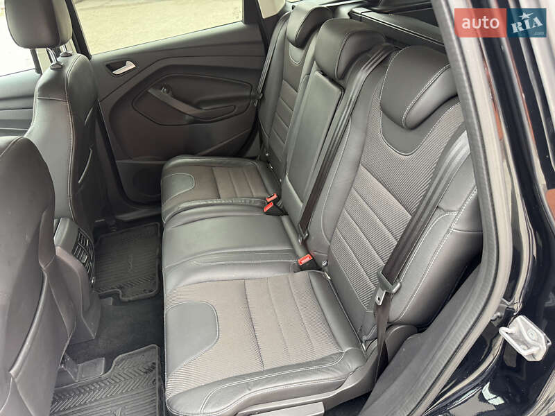 Внедорожник / Кроссовер Ford Kuga 2016 в Кременце