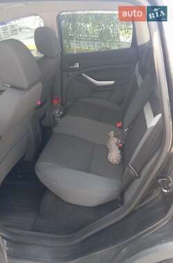 Внедорожник / Кроссовер Ford Kuga 2011 в 