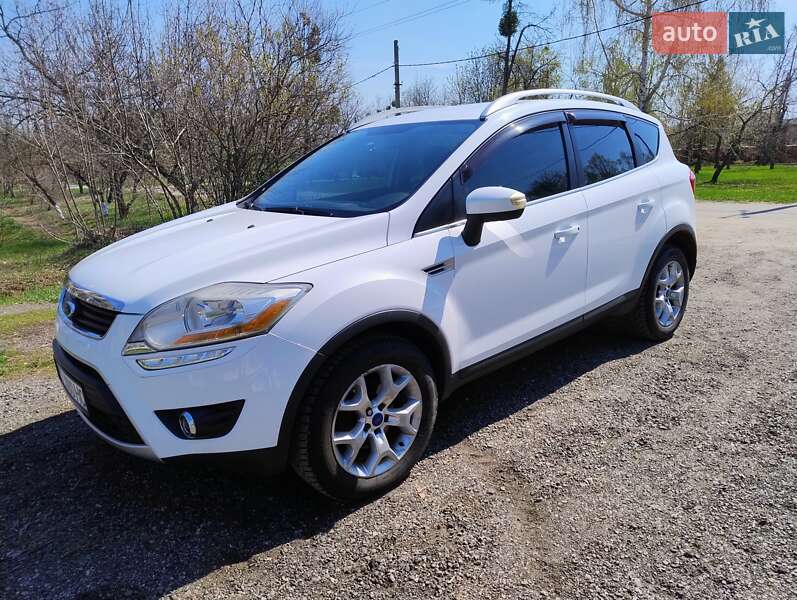 Внедорожник / Кроссовер Ford Kuga 2011 в Харькове