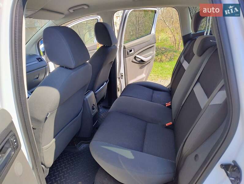Внедорожник / Кроссовер Ford Kuga 2011 в Харькове