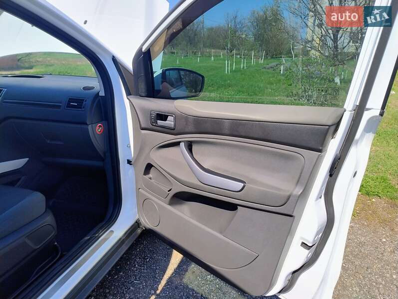Внедорожник / Кроссовер Ford Kuga 2011 в Харькове