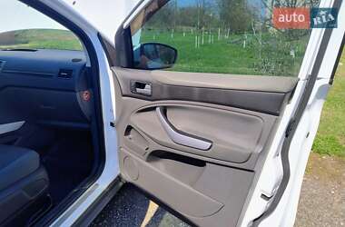 Внедорожник / Кроссовер Ford Kuga 2011 в 