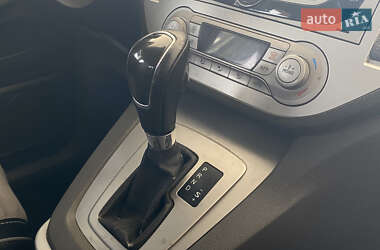 Внедорожник / Кроссовер Ford Kuga 2010 в 