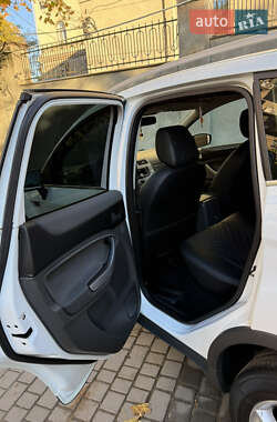 Позашляховик / Кросовер Ford Kuga 2010 в  фото 7 Позашляховик / Кросовер Ford Kuga 2010 в