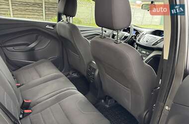 Внедорожник / Кроссовер Ford Kuga 2013 в 