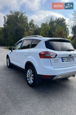 Внедорожник / Кроссовер Ford Kuga 2010 в 