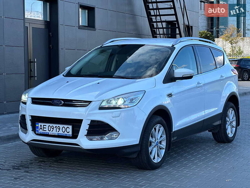 Внедорожник / Кроссовер Ford Kuga 2016 в Днепре