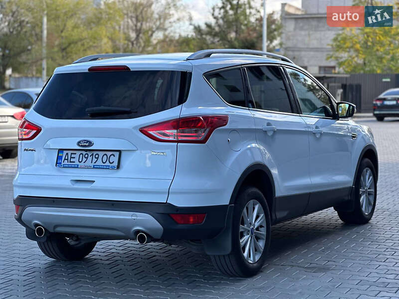 Внедорожник / Кроссовер Ford Kuga 2016 в Днепре