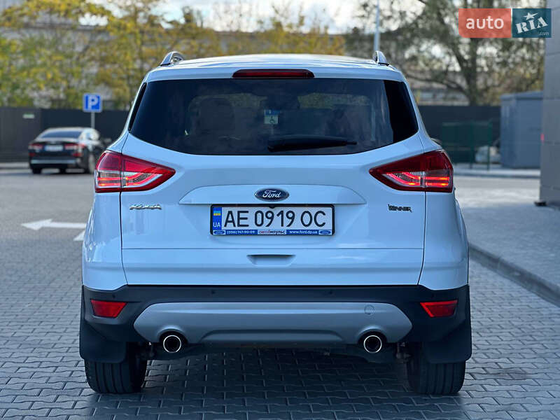 Внедорожник / Кроссовер Ford Kuga 2016 в Днепре