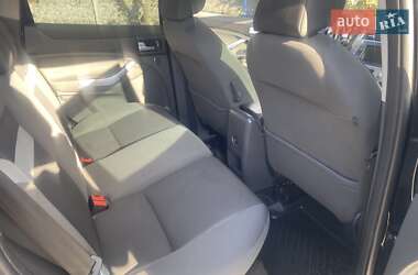 Внедорожник / Кроссовер Ford Kuga 2012 в 