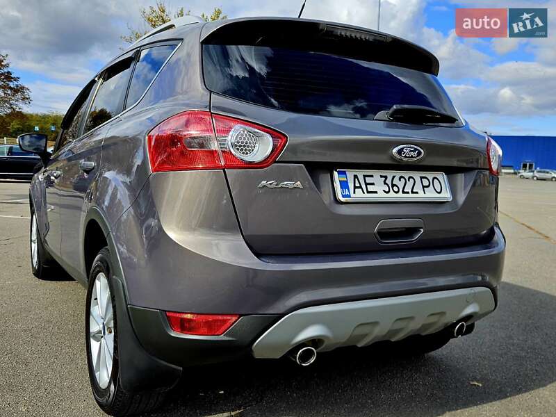 Внедорожник / Кроссовер Ford Kuga 2012 в Днепре