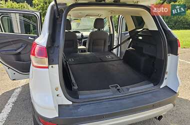 Внедорожник / Кроссовер Ford Kuga 2013 в 