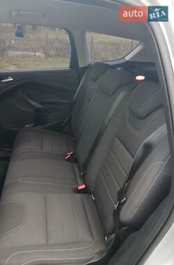 Позашляховик / Кросовер Ford Kuga 2014 в  фото 2 Позашляховик / Кросовер Ford Kuga 2014 в