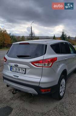 Позашляховик / Кросовер Ford Kuga 2014 в  фото 7 Позашляховик / Кросовер Ford Kuga 2014 в