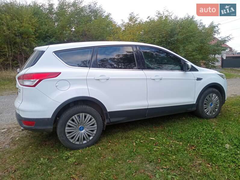 Внедорожник / Кроссовер Ford Kuga 2016 в Прилуках фото 5 Внедорожник / Кроссовер Ford Kuga 2016 в Прилуках