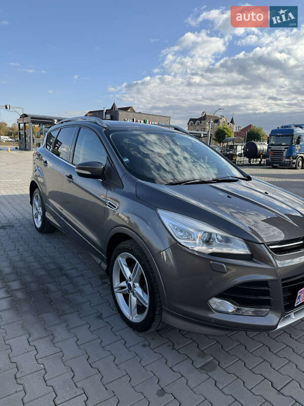 Позашляховик / Кросовер Ford Kuga 2014 в Чернівцях фото 3 Позашляховик / Кросовер Ford Kuga 2014 в Чернівцях