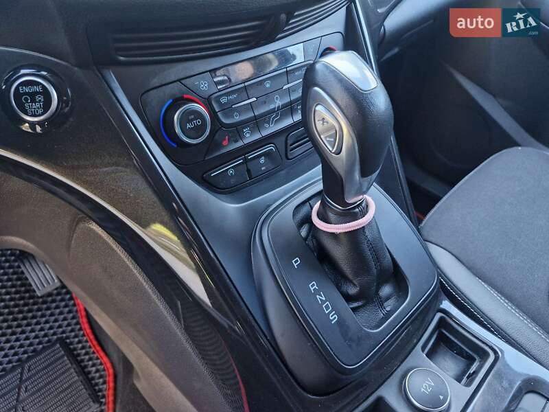 Позашляховик / Кросовер Ford Kuga 2019 в Миколаєві