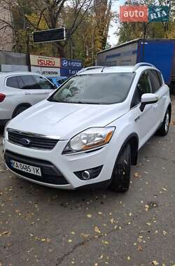 Позашляховик / Кросовер Ford Kuga 2010 в  фото 9 Позашляховик / Кросовер Ford Kuga 2010 в