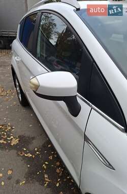 Позашляховик / Кросовер Ford Kuga 2010 в  фото 14 Позашляховик / Кросовер Ford Kuga 2010 в