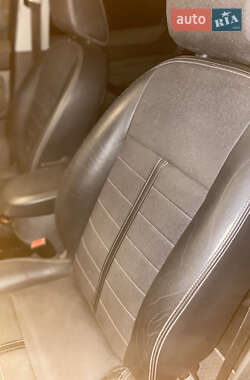 Внедорожник / Кроссовер Ford Kuga 2012 в 