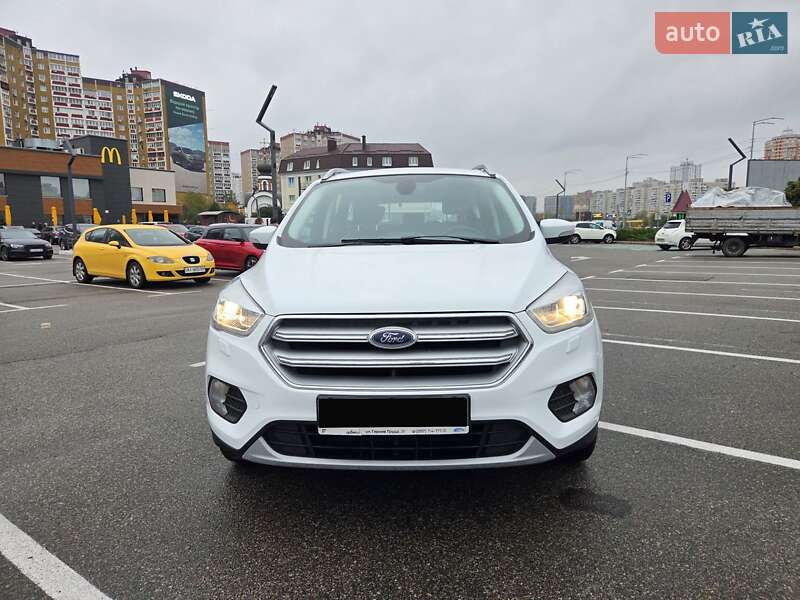 Позашляховик / Кросовер Ford Kuga 2019 в Києві