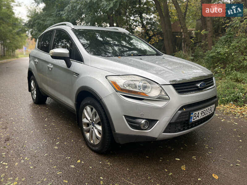 Позашляховик / Кросовер Ford Kuga 2012 в Києві