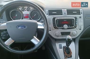 Позашляховик / Кросовер Ford Kuga 2012 в  фото 8 Позашляховик / Кросовер Ford Kuga 2012 в