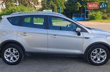 Позашляховик / Кросовер Ford Kuga 2012 в  фото 2 Позашляховик / Кросовер Ford Kuga 2012 в