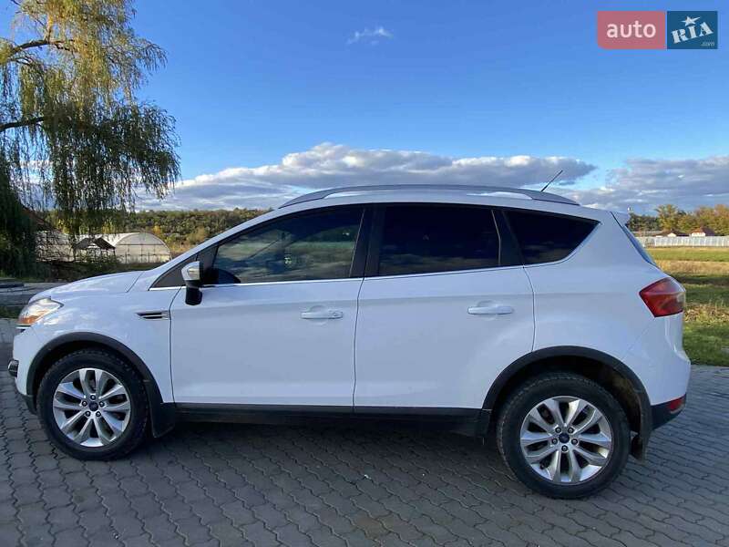Внедорожник / Кроссовер Ford Kuga 2011 в Виноградове фото 6 Внедорожник / Кроссовер Ford Kuga 2011 в Виноградове