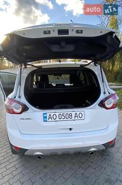 Внедорожник / Кроссовер Ford Kuga 2011 в 
